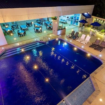 Hotel Deluxe Oasis De La Colina Girardot Eksteriør billede