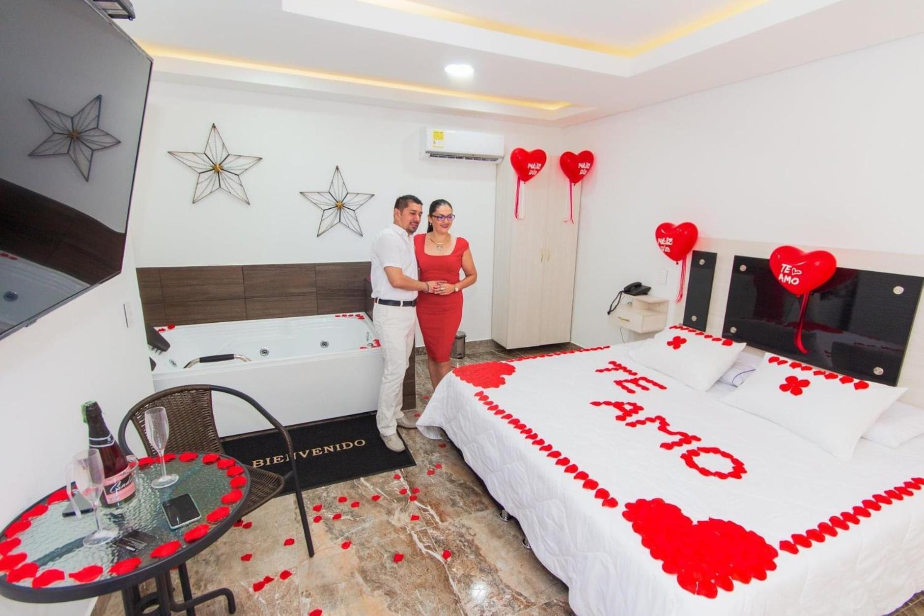 Hotel Deluxe Oasis De La Colina Girardot Eksteriør billede