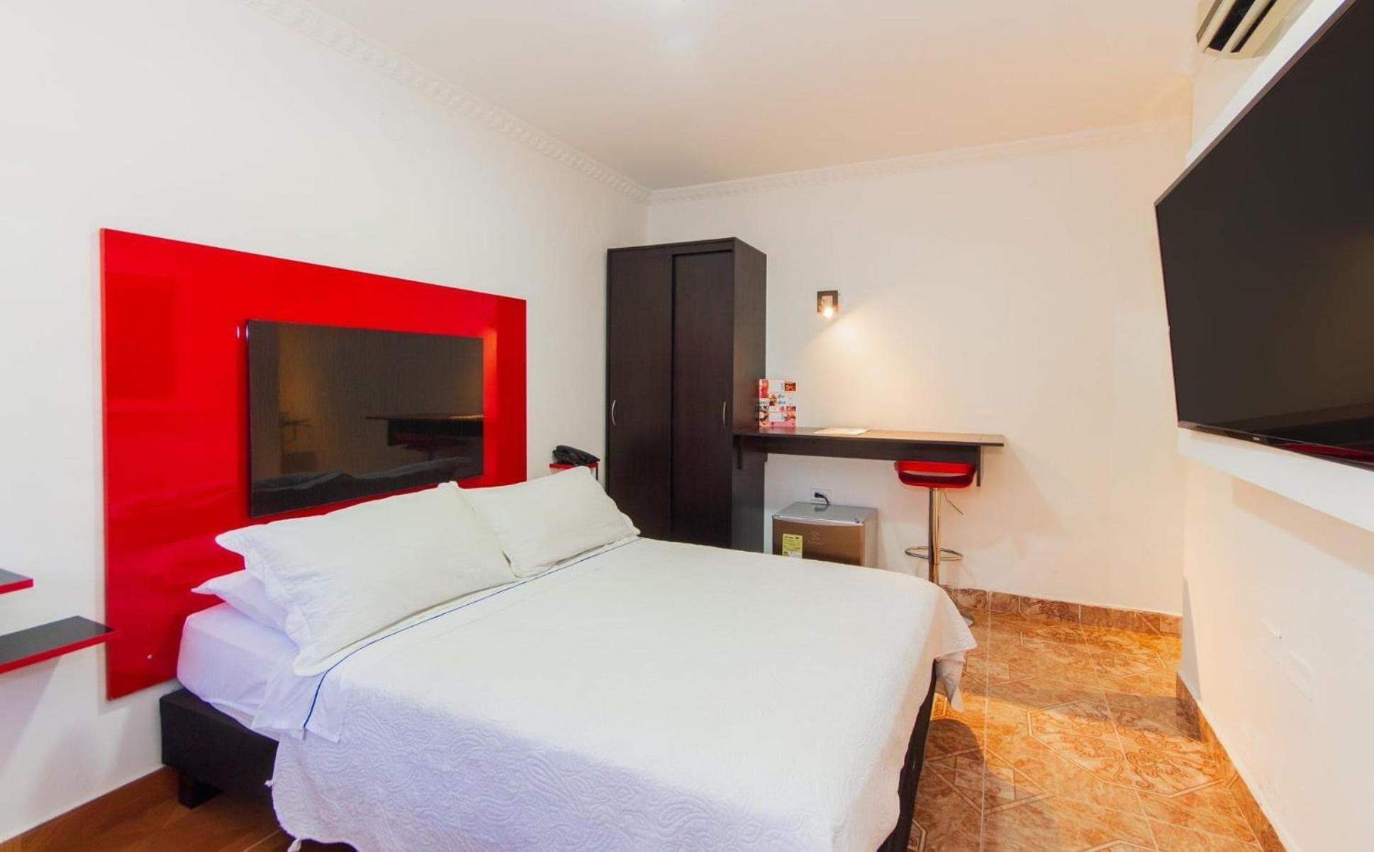 Hotel Deluxe Oasis De La Colina Girardot Eksteriør billede