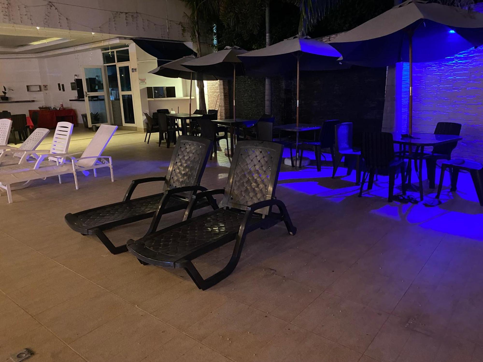 Hotel Deluxe Oasis De La Colina Girardot Eksteriør billede