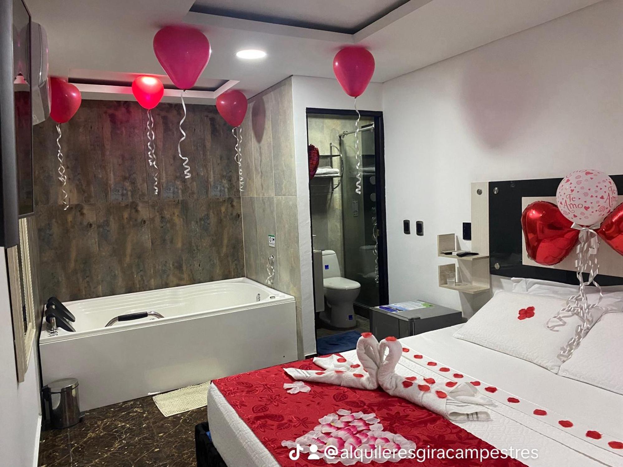 Hotel Deluxe Oasis De La Colina Girardot Eksteriør billede