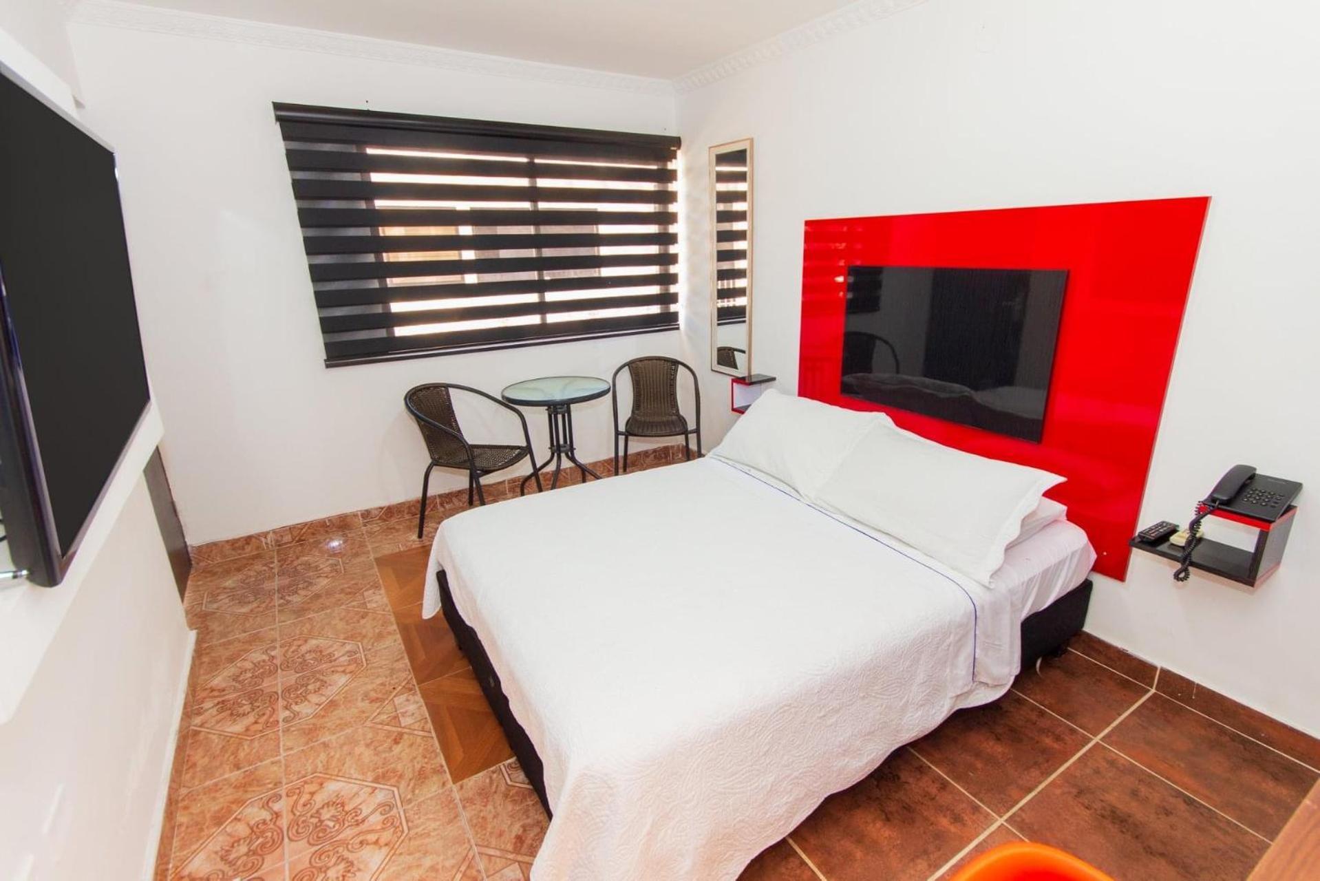 Hotel Deluxe Oasis De La Colina Girardot Eksteriør billede